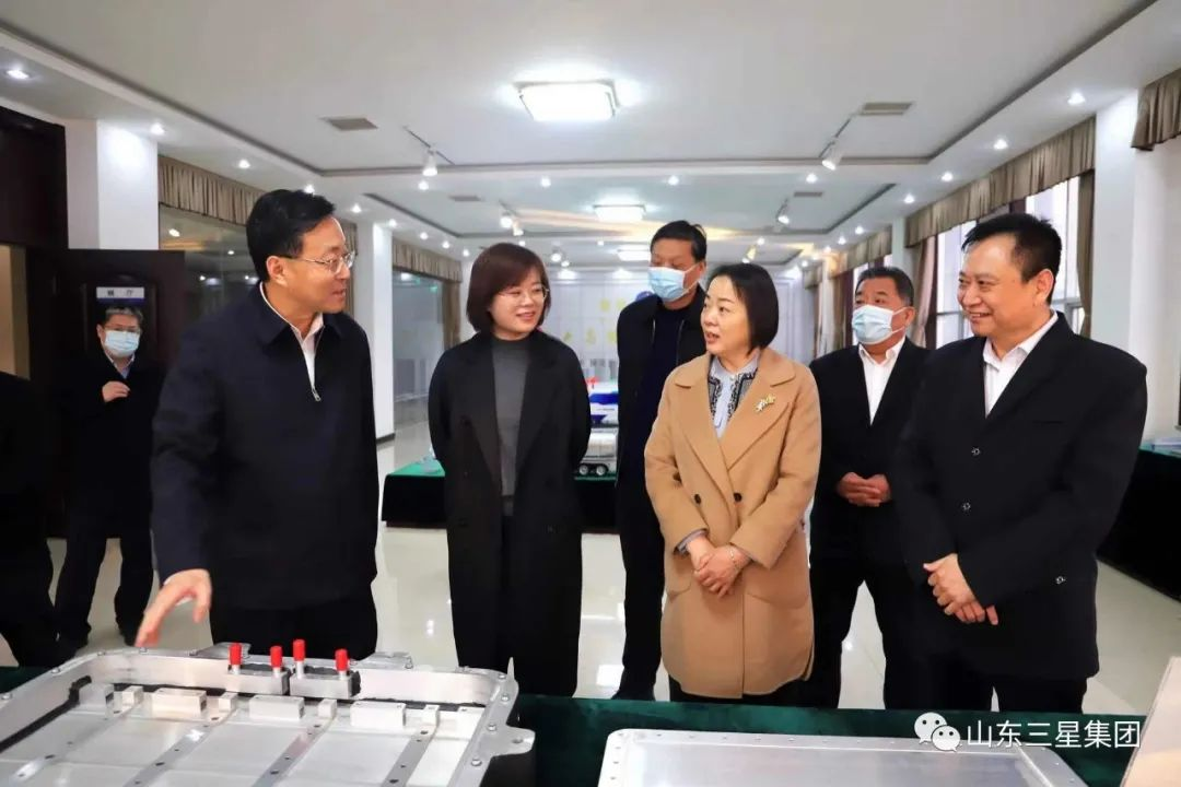 中國(guó)農(nóng)業(yè)發(fā)展銀行山東省分行黨委委員、副行長(zhǎng)時(shí)祝華一行來(lái)山東三星集團(tuán)調(diào)研座談