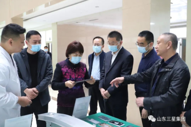省宏觀經(jīng)濟(jì)研究院黨委書記、院長張中英一行來山東三星集團(tuán)調(diào)研