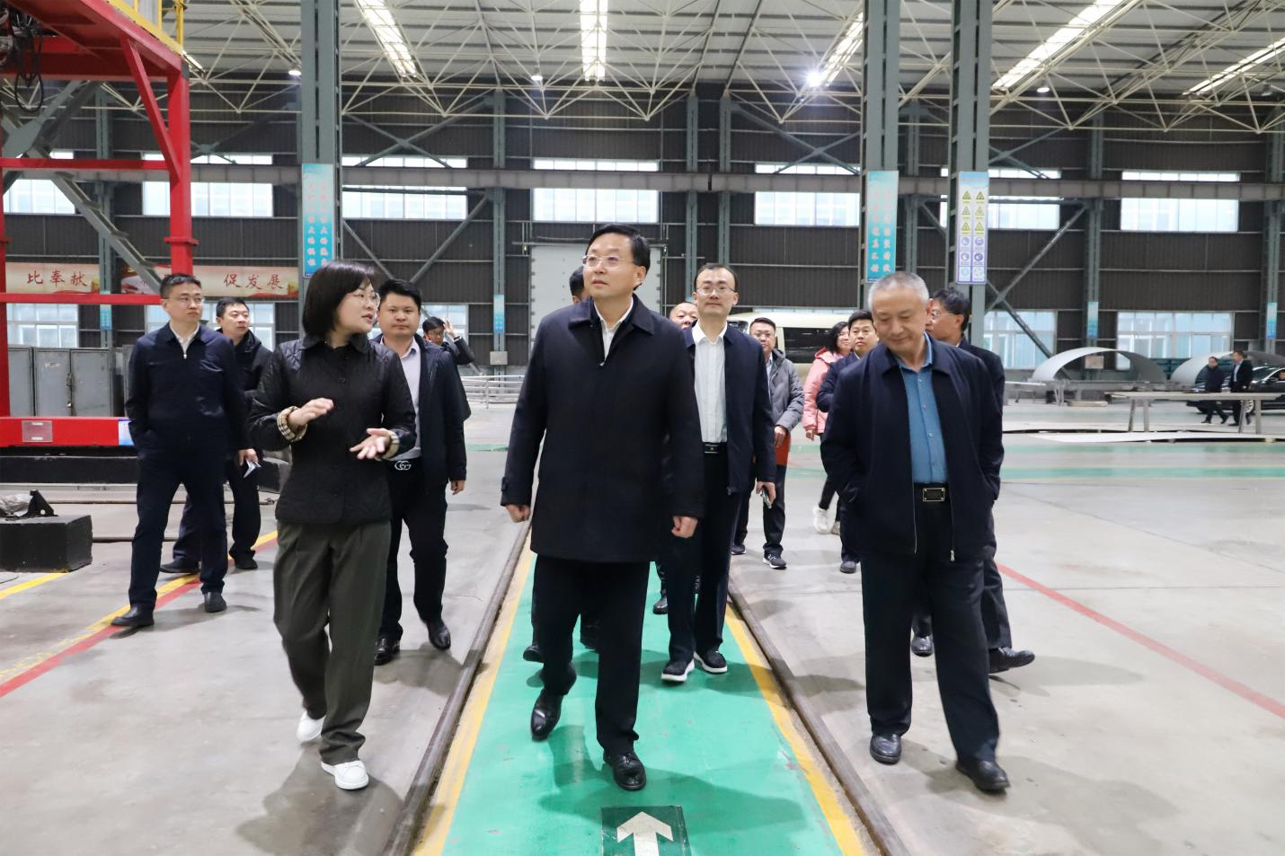 鄒平市委副書記、市長張謙來山東三星集團(tuán)調(diào)研