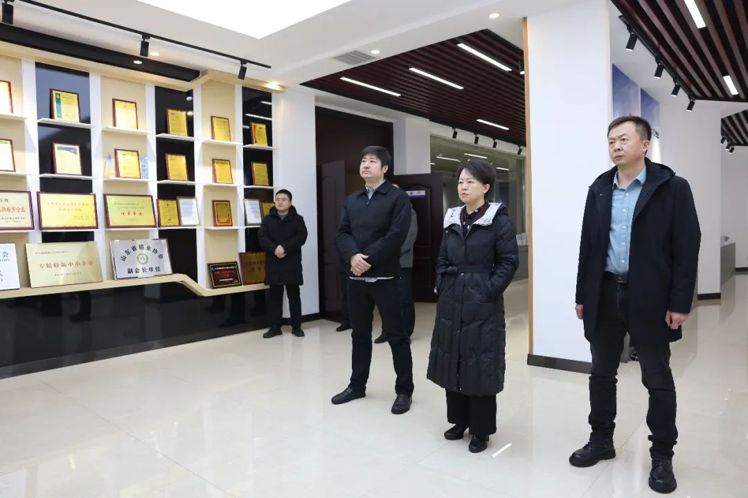 鄒平市委常委、副市長陳靜來山東三星集團(tuán)調(diào)研