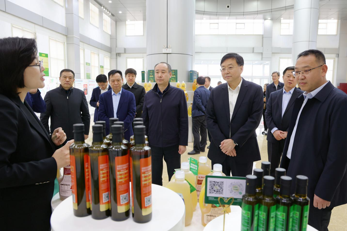 濱州市國資委、濱州市財金集團(tuán)來山東三星集團(tuán)調(diào)研