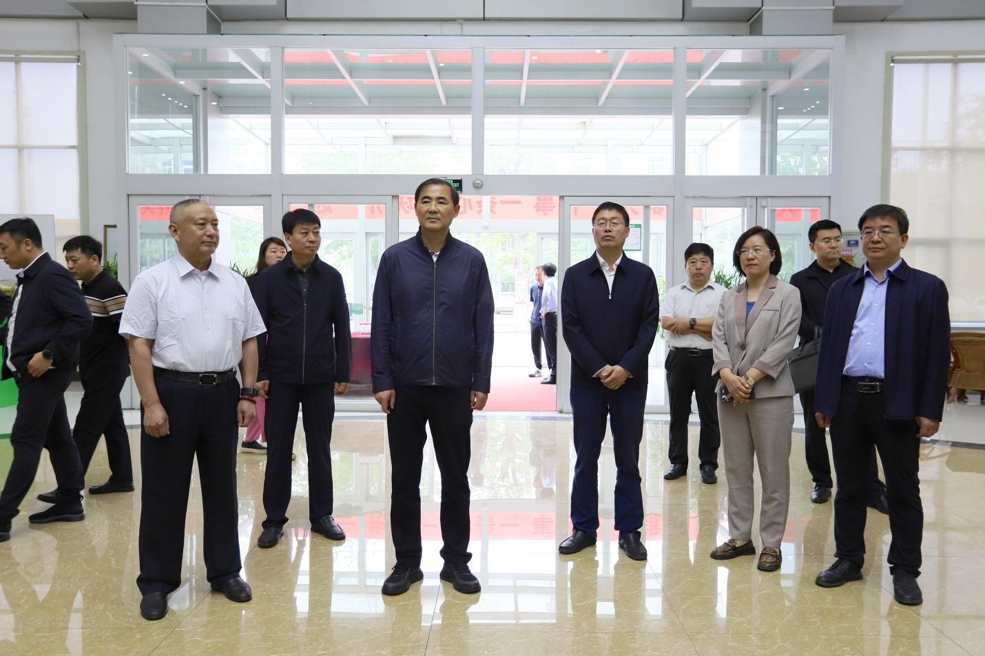 佳木斯市政府副市長、佳木斯國家農(nóng)高區(qū)黨工委書記王繼武一行來山東三星集團(tuán)調(diào)研