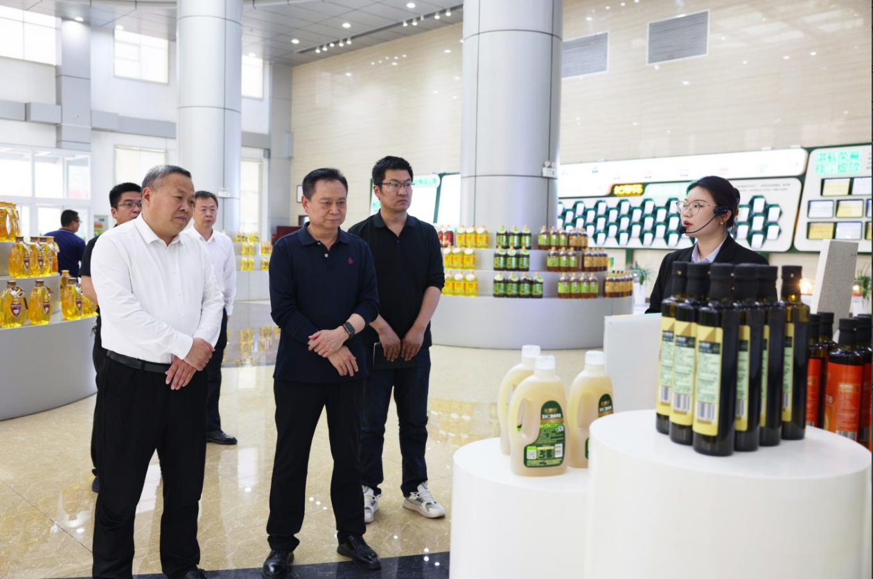 惠民農投集團來山東三星集團學習考察