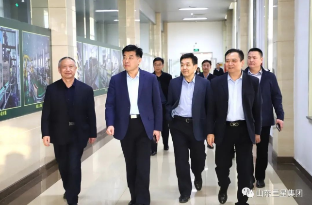 鄒平市副市長、市公安局黨委書記、局長張?jiān)缓Ｒ恍械缴綎|三星集團(tuán)參觀調(diào)研